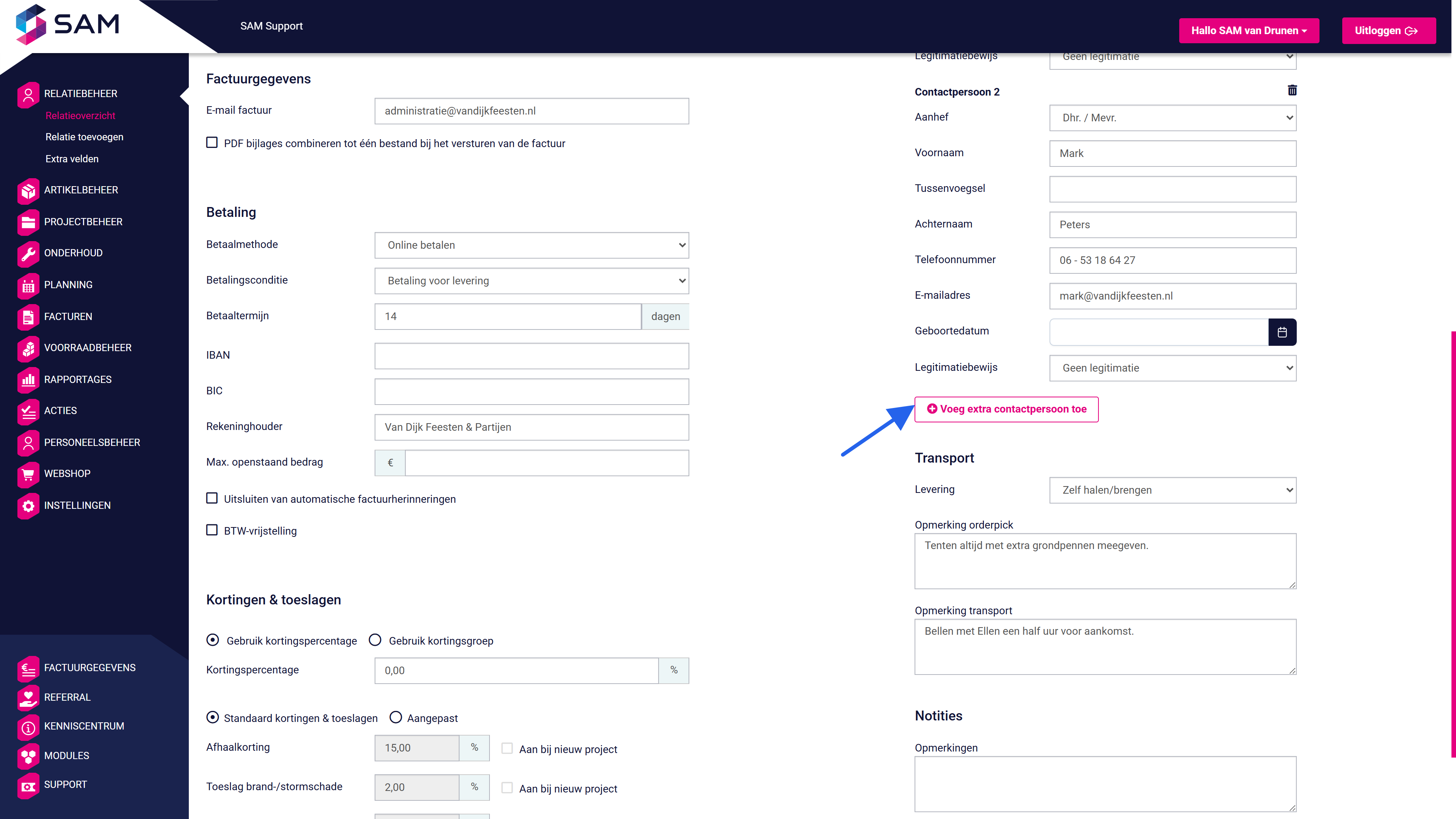 Sectie Contactpersonen met twee contactpersonen en de knop Voeg extra contactpersoon toe